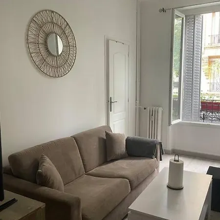 Cosy In Paris Apartment
